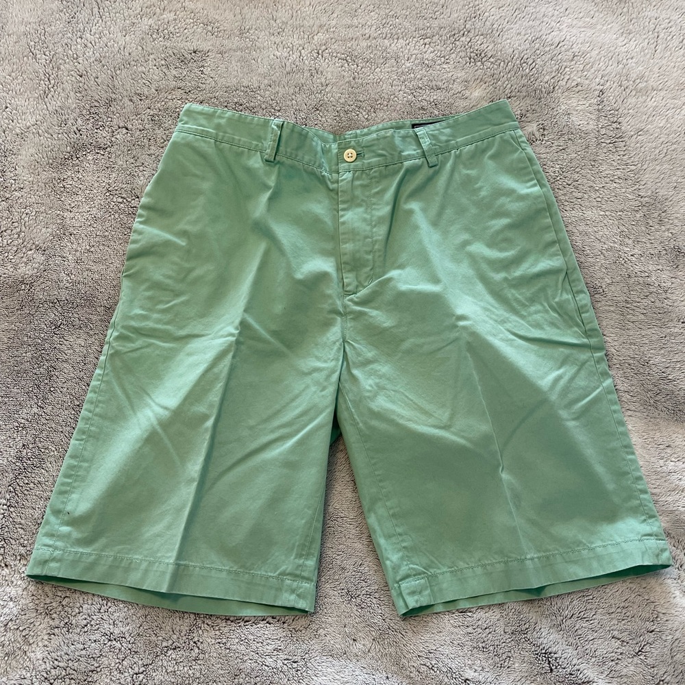 Men’s Vineyard Vines Chino Flat Front shorts 33